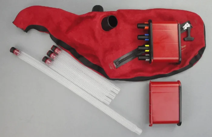 ross bagpipe bag showing canister system