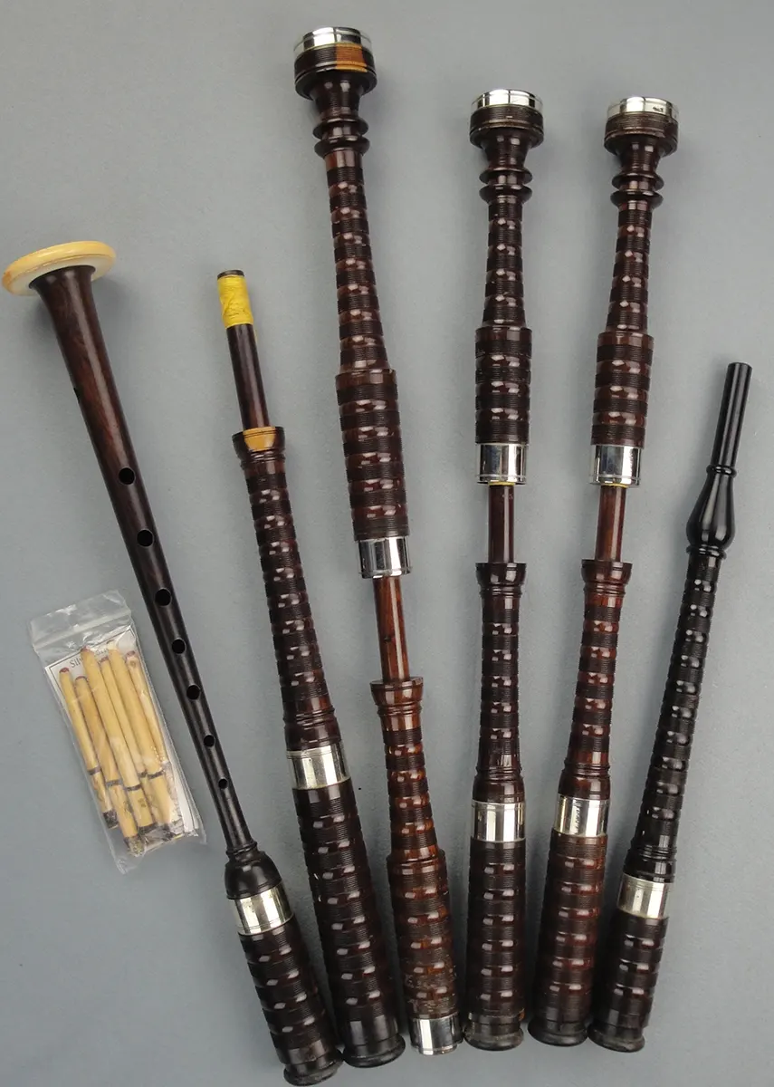 Circa 1920 3/4-size Cocuswood David Glen & Sons