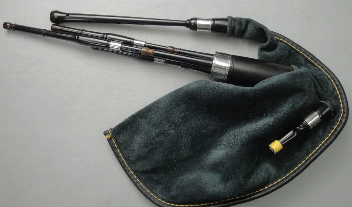 Hamish Moore Scottish Smallpipe in Key Of D, Circa 2004