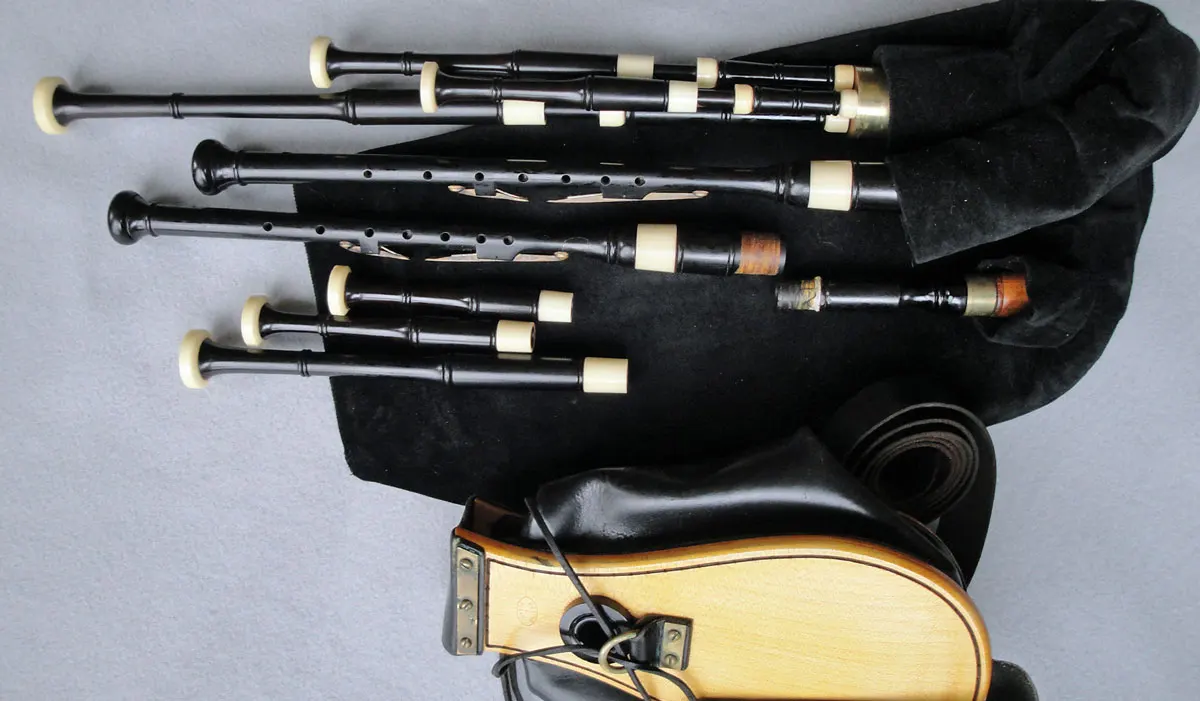 HeriotAllanScottishSmallpipesComboCDSetBlackwoodImitiationIvoryBrassHeriot & Allan Scottish Smallpipes, Combo C/d Set, Blackwood, Imitiation Ivory, Brass