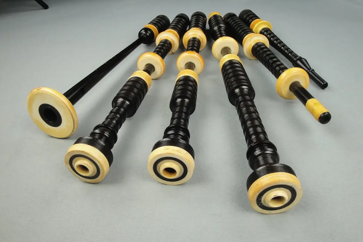 Grainger & Campbell, Circa 1960, Full Ivory