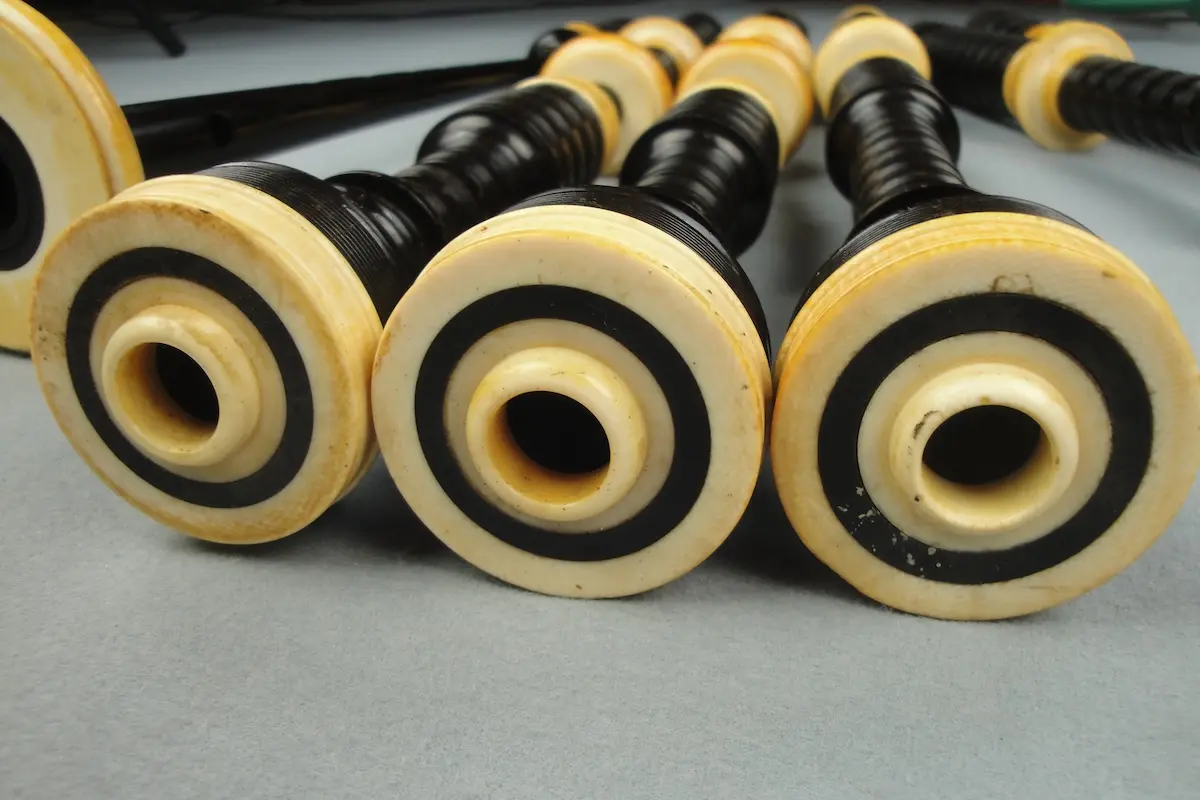 Grainger & Campbell, Circa 1960, Full Ivory