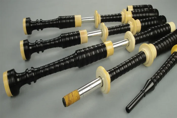 Henderson, Circa 1935, Full Ivory, Plain Silver Slides